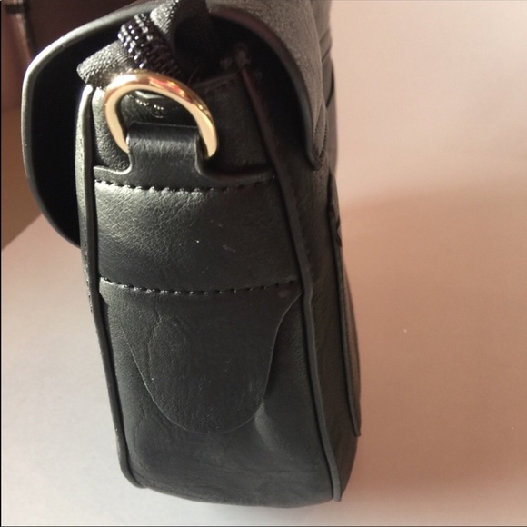 Crossbody saddlebag style bag. NWT - Picture 7 of 8